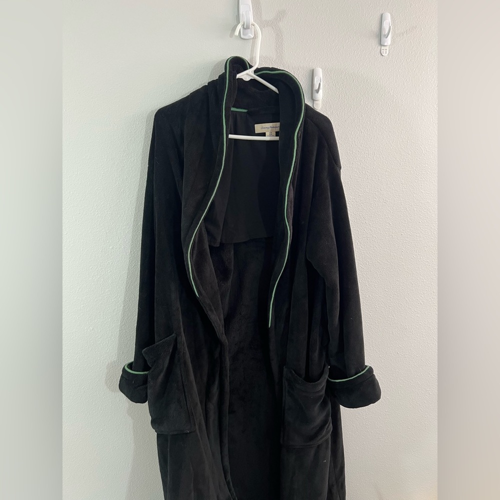 Tommy Bahama robe S no‎ belt